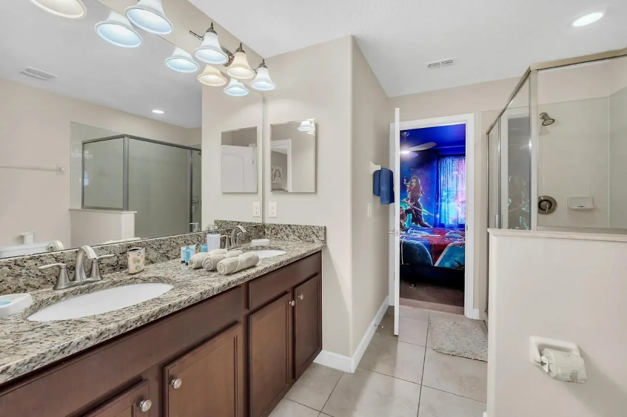 Stunning 9-Br Themed Home With Free Access To A Water Park! Davenport Villa