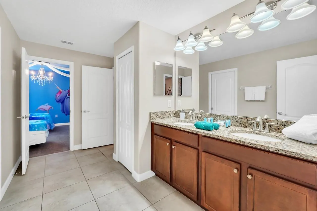 Stunning 9-Br Themed Home With Free Access To A Water Park! Davenport 0*,  United States