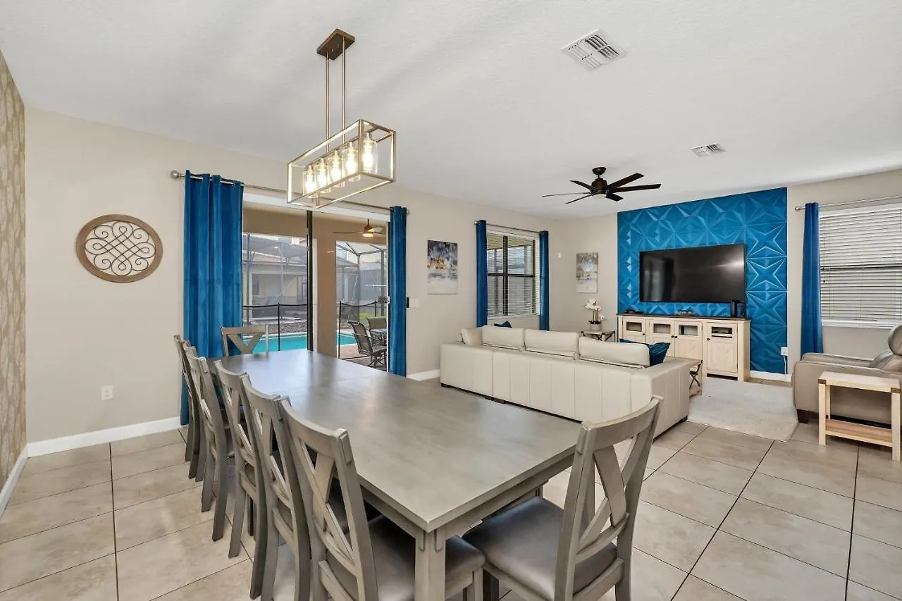Villa Stunning 9-Br Themed Home With Free Access To A Water Park! Davenport United States